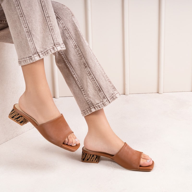Cleo Camel